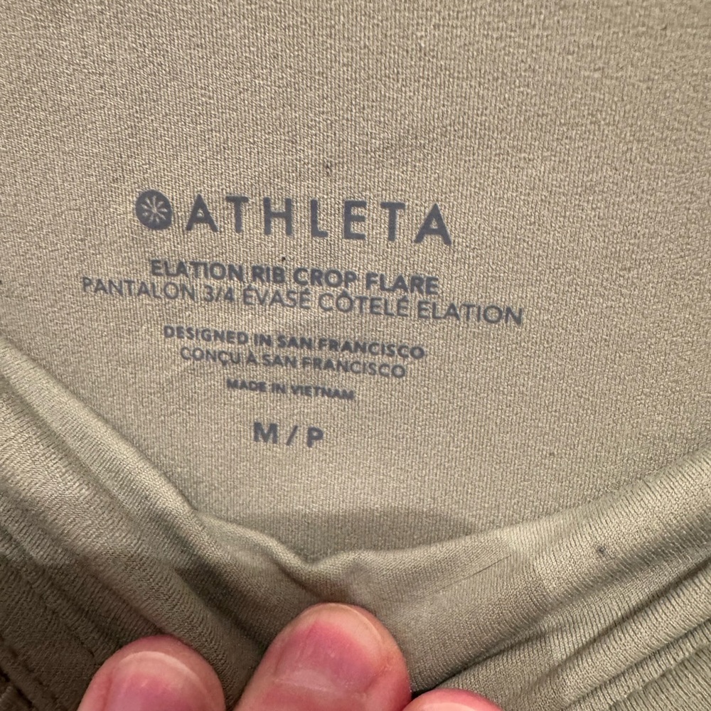 Athleta NWT Elation Rib Crop Flare green work out cropped leggings Sz. Medium. - Picture 5 of 7